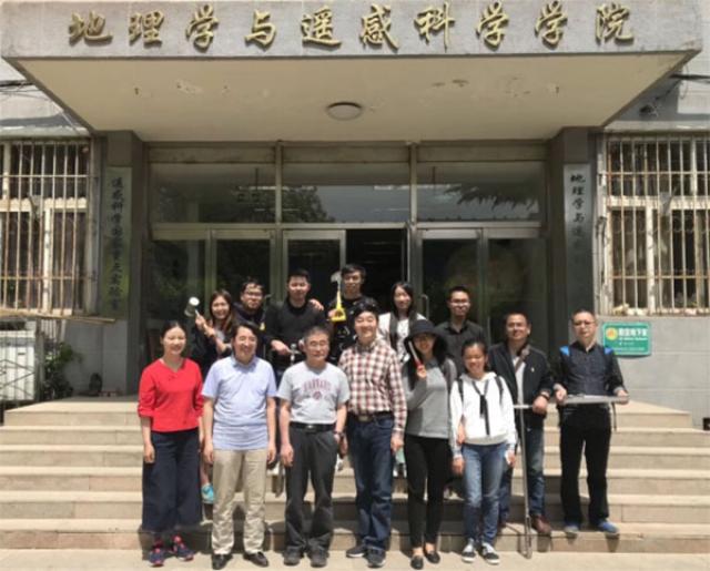 20180519-3-清华大学建筑学院学生来必赢亚洲参加土壤学实习292.jpg
